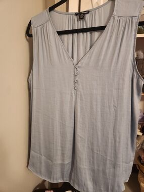 Hilary Radley Light Blue Sleeveless V-Neck Blouse